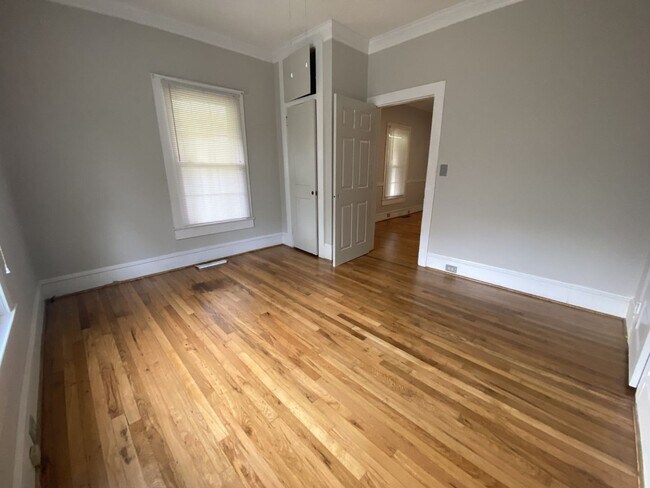 Foto del edificio - Must see this Adorable 2 bedroom 1 bath ho...