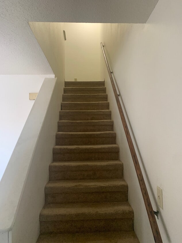 2605-18th-ct-w-williston-nd-58801-townhome-rentals-in-williston-nd