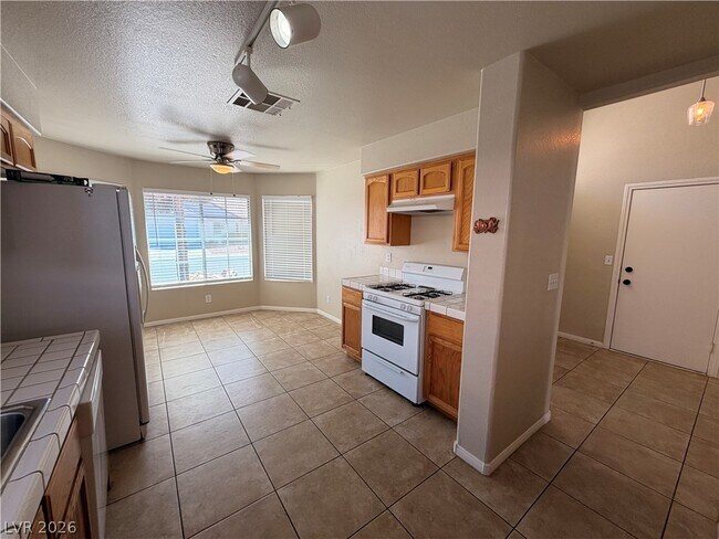 Foto del edificio - 3106 Alfa Romero Ave