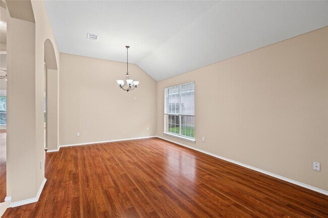 Building Photo - 716 Meadow View Dr