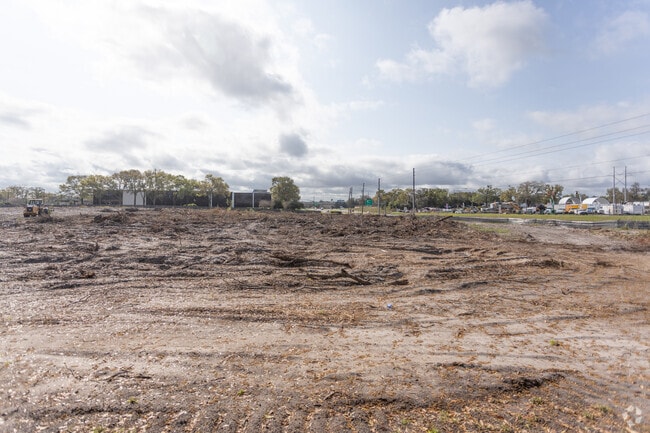 Building Photo - BLVD 2600