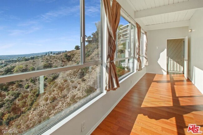 Building Photo - 2 br, 2 bath House - 8500 Magnolia Dr