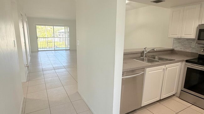 Foto del edificio - 905 Southridge Rd