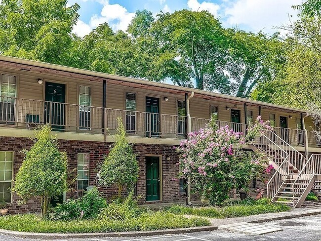 Building Photo - 801 Naylor Ave