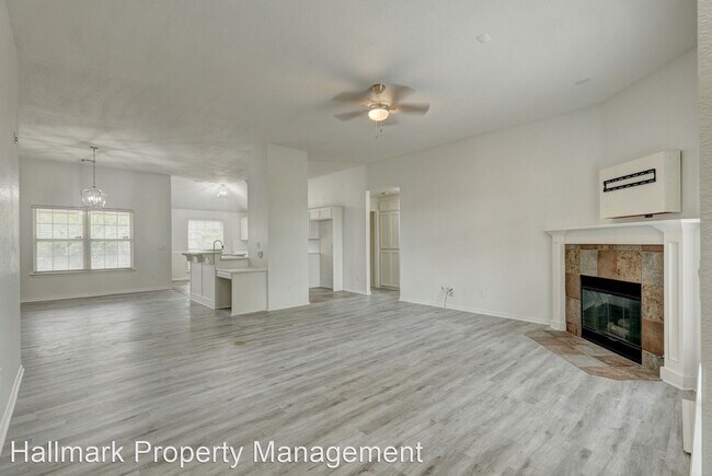 Building Photo - 3 br, 2 bath House - 1821 Creekside Drive