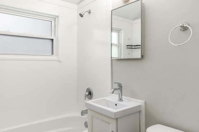 Building Photo - 3140 S 48th St
