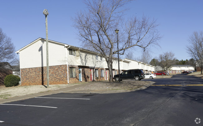 Building Photo - Redwood Village