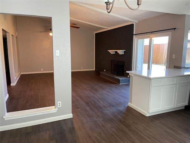 Foto del edificio - 1104 Brush Creek Dr