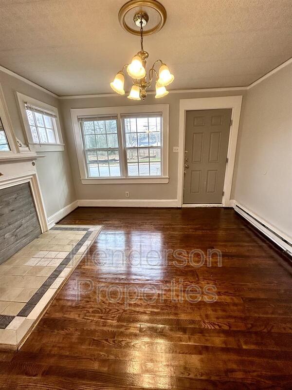 Building Photo - 2549 Pinckney Ave