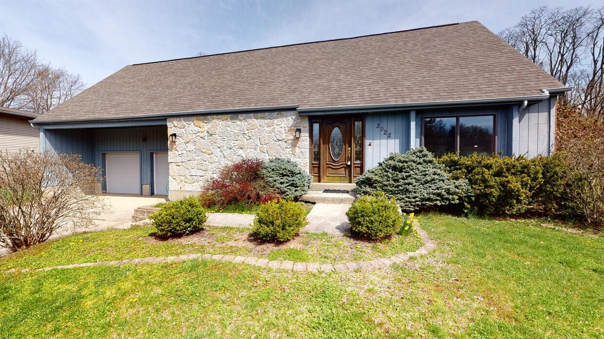 Foto principal - 3922 Ridgedale Dr