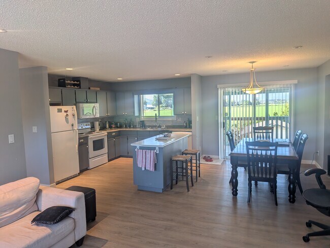 Photo du bâtiment - 45119 Stevenson Rd