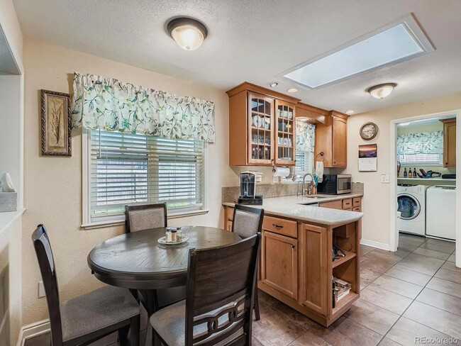 Building Photo - Impeccable brick ranch home for rent