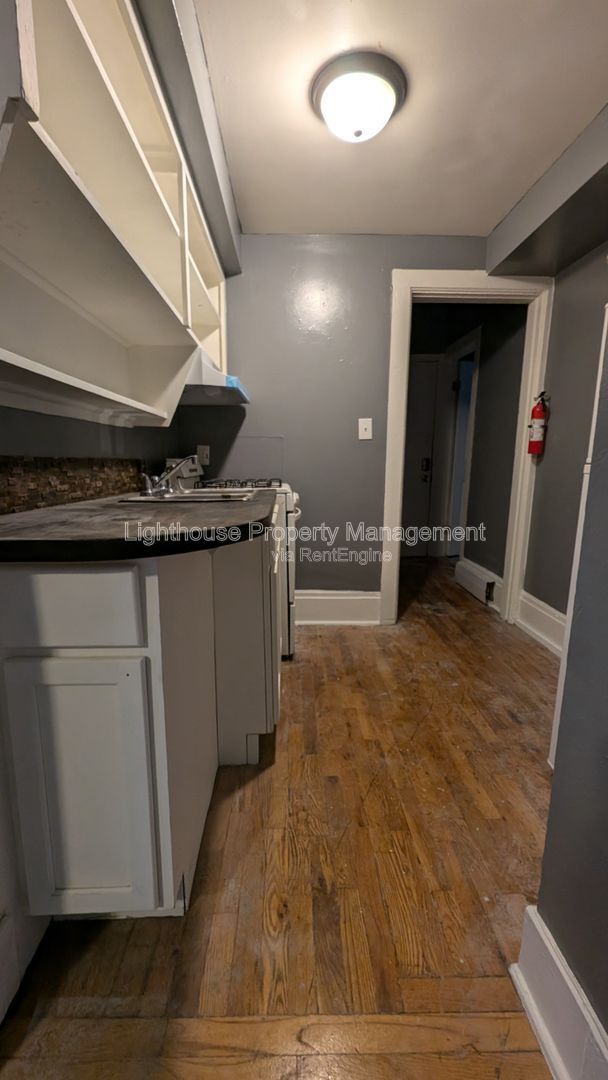 Foto del edificio - 809 W Cedar St