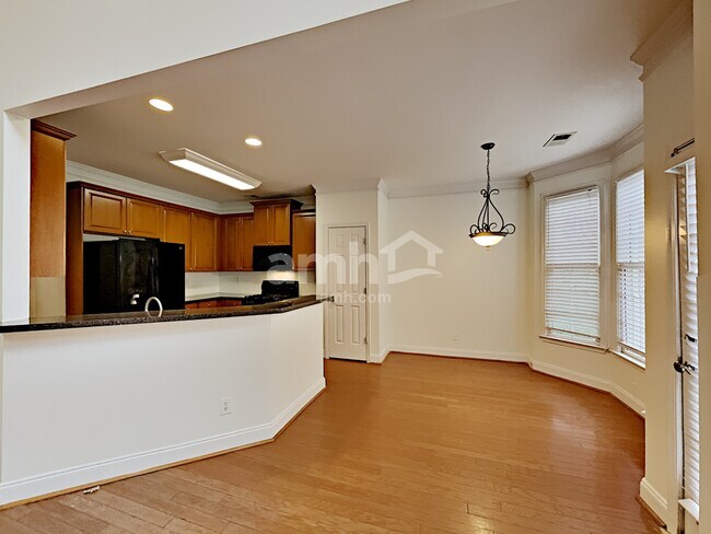 Building Photo - 5743 Vinings Retreat Way SW