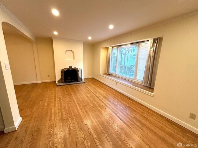 Building Photo - 106 Caselli Ave