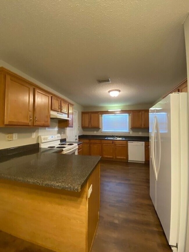 Foto del edificio - 3 Bedroom Home in a Great Daphne Neighborhood
