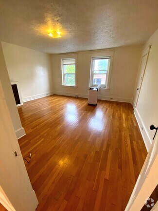 Building Photo - 21 N Braddock St