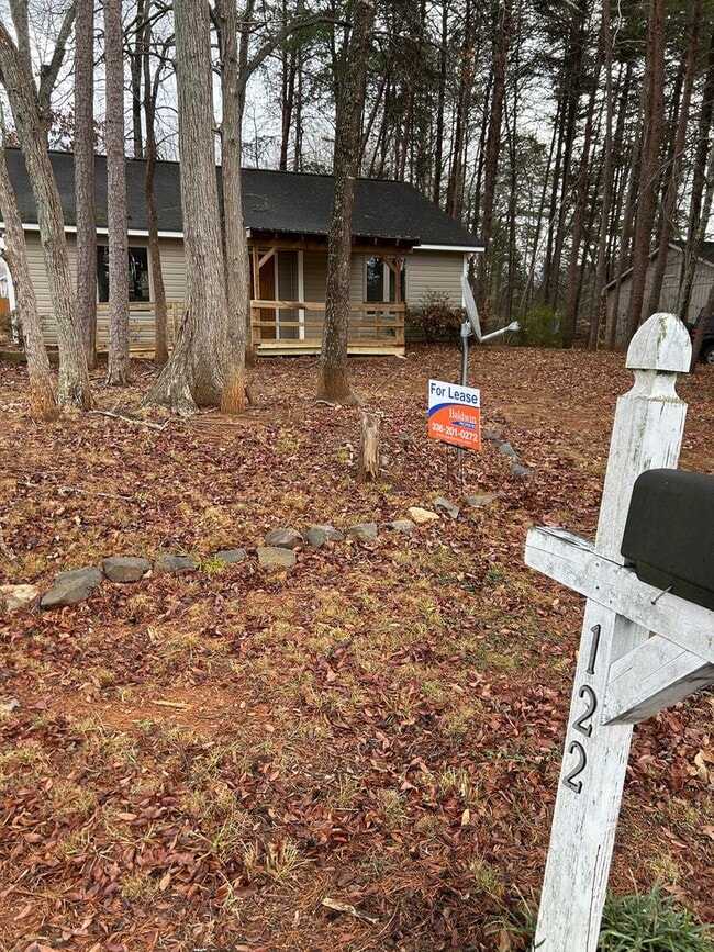 Building Photo - 122 Windsong Rd