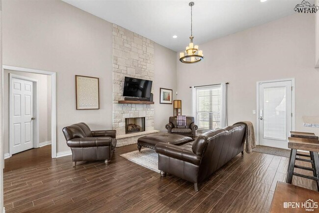 Foto del edificio - 5616 Ross Creek Ln