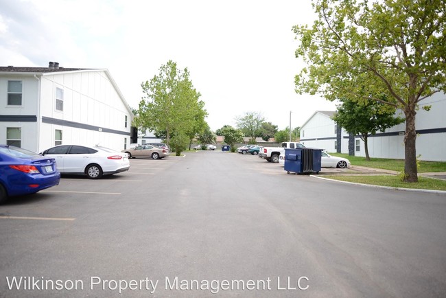 Building Photo - 4500 Cherry Hill Ln