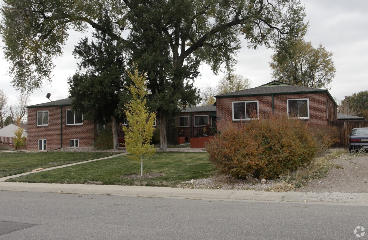 Primary Photo - 1601-1611 Vrain St