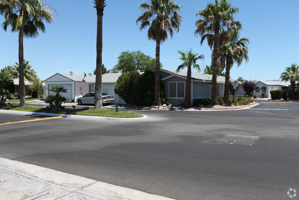 Primary Photo - Tropicana Palms