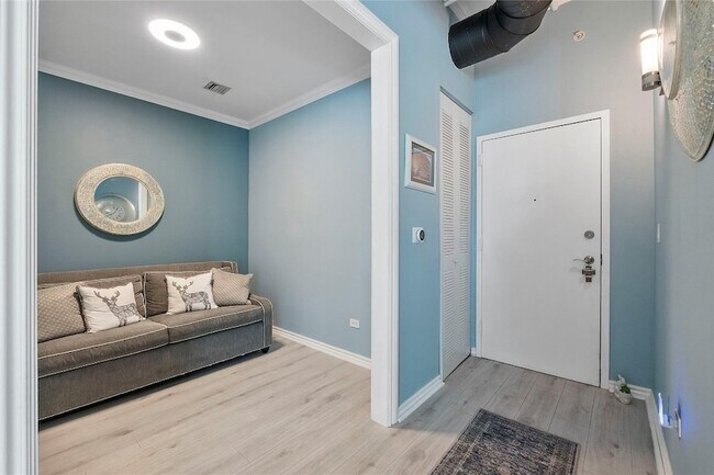 Foto del edificio - 313 NE 2nd St