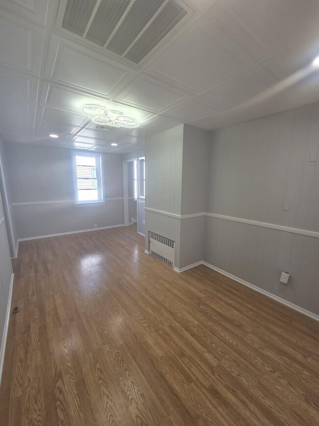 Photo - 631 Second Ave (Lyndhurst, NJ) Apartment