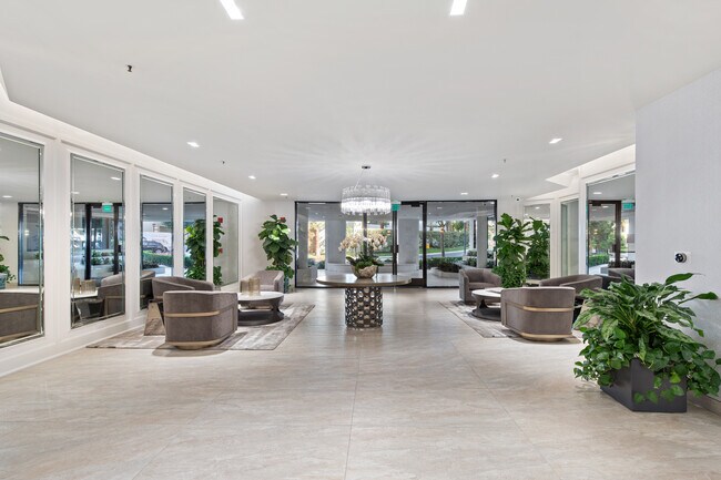 Foto del edificio - 2122 Century Park Ln