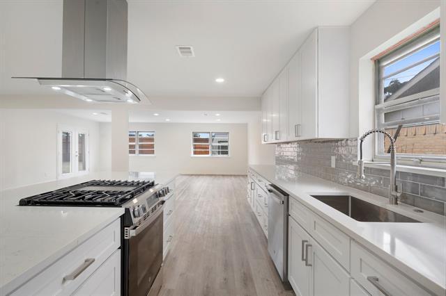 Building Photo - 4106 Longleaf Dr