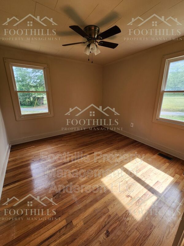 Foto del edificio - 4100 Standridge Rd