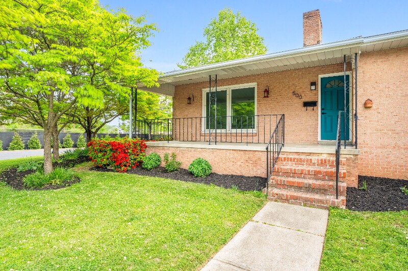 Primary Photo - 500 Apple Ave