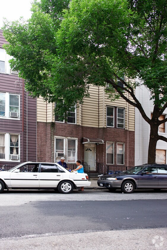 Foto principal - 735 6th Ave