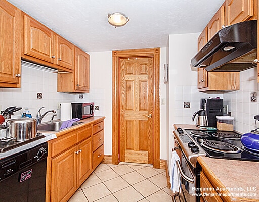 Building Photo - 89 Myrtle St