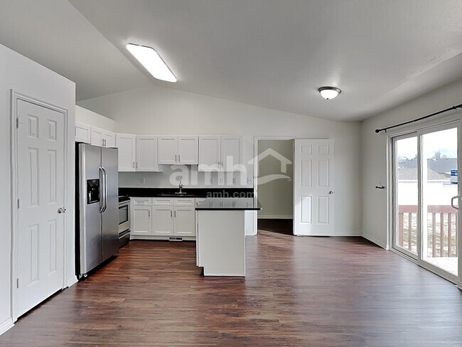 Foto del edificio - 4987 W Woodbend Rd