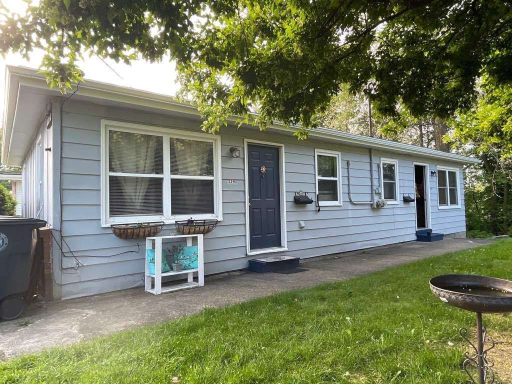 Primary Photo - 2346 Newton St
