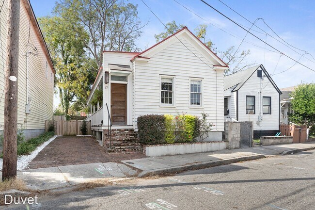 Building Photo - 1 br, 1 bath House - 17 H Street