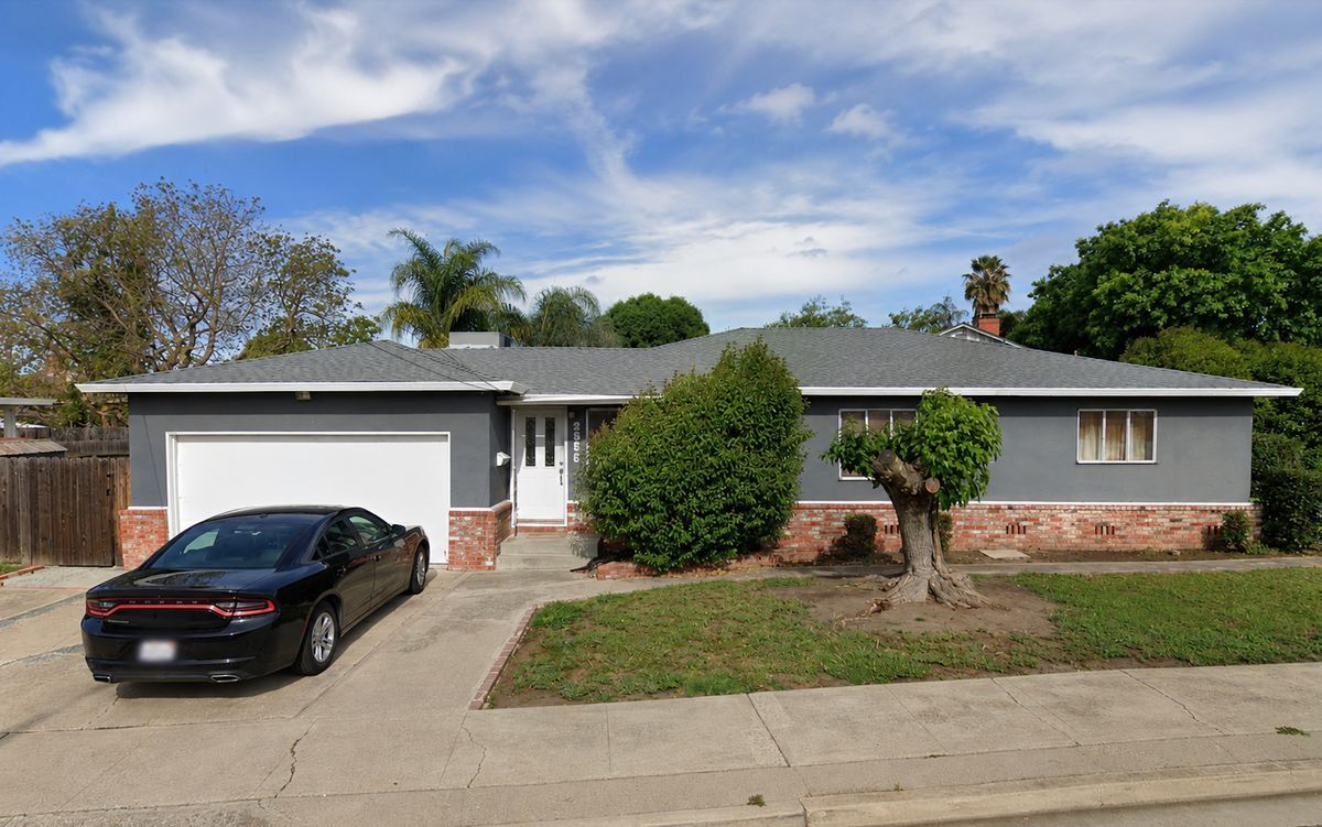 Building Photo - 2859 Foskett Ave