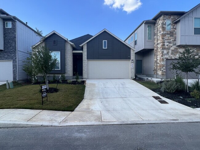Foto del edificio - Three Bed/Two Bath Home at Stahl & O'Connor Rd