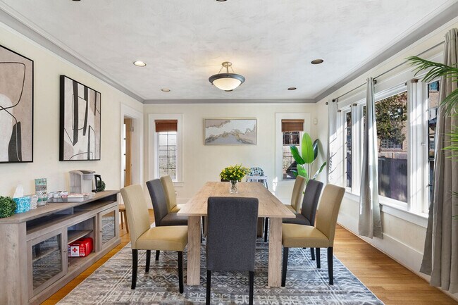 Foto del edificio - 710 10th Ave E