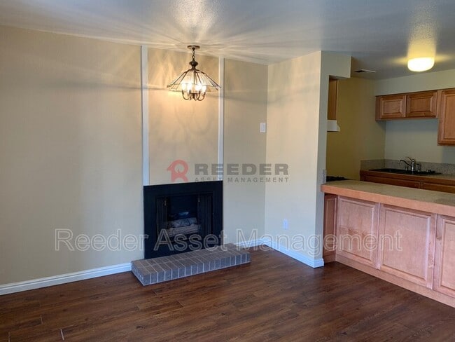 Building Photo - 5676 Meadow Ln