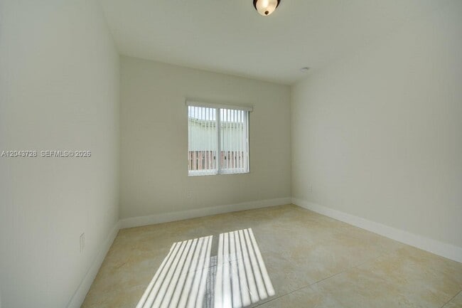 Building Photo - 312 Phippen Waiters Rd
