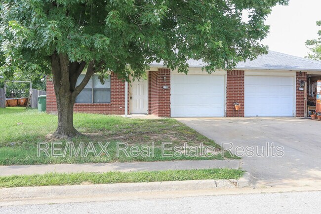 Foto del edificio - 2223 W Roselawn St