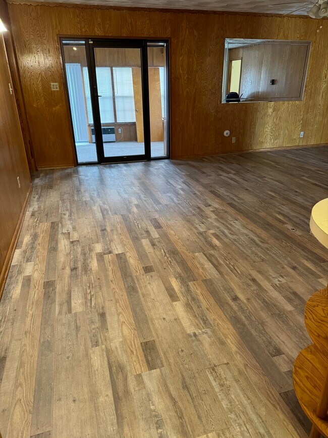 Foto del edificio - 111 Timothy Trail