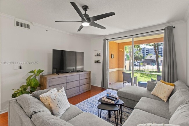 Foto del edificio - 6831 SW 44th St