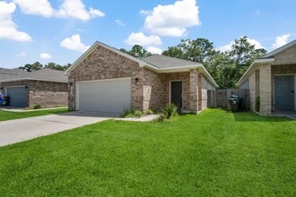 Building Photo - 24734 Russet Bluff Trl