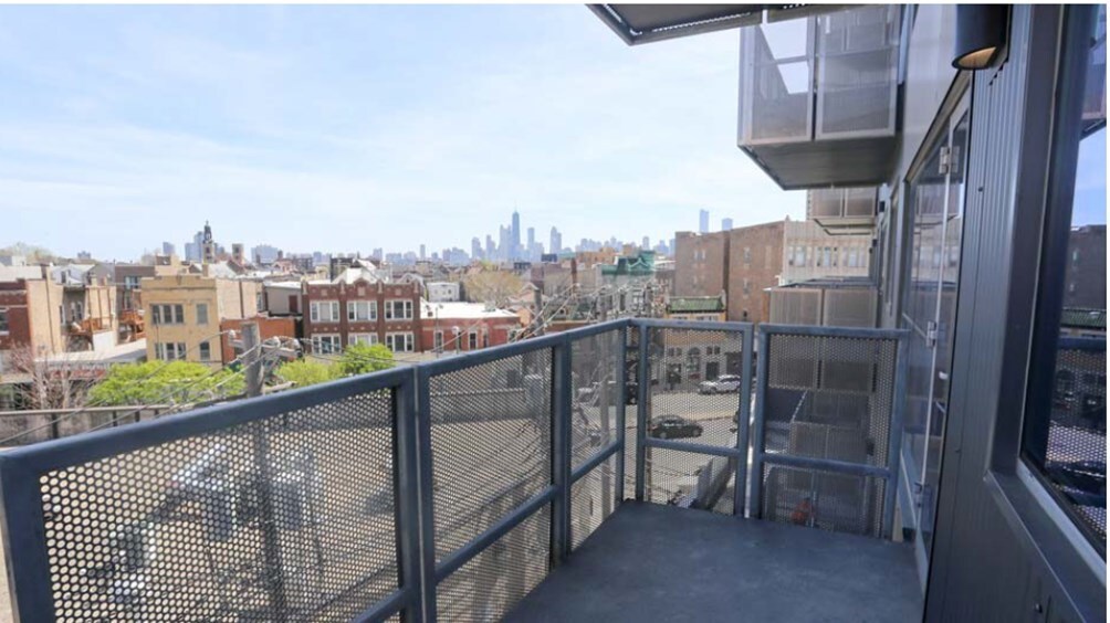 Foto principal - 1247 N Milwaukee Ave