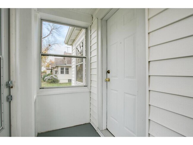 Foto del edificio - 4336 Bloomington Ave