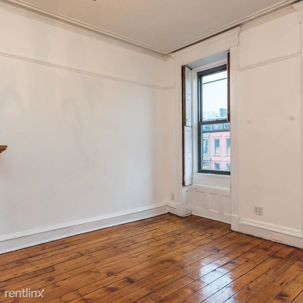 Building Photo - 475 Putnam Ave