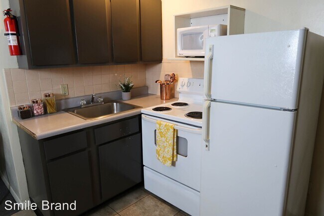 Foto del edificio - Studio, 1 bath Room For Rent - 510 E. Clark
